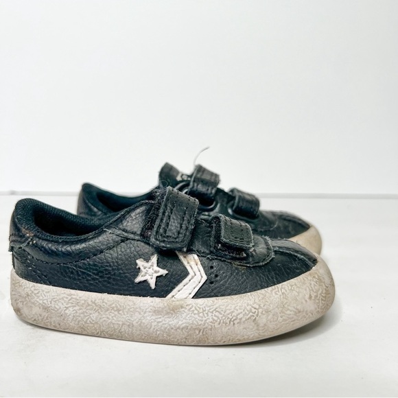 Converse Black Leather Velcro Sneakers Size 4 Toddler - Picture 1 of 5